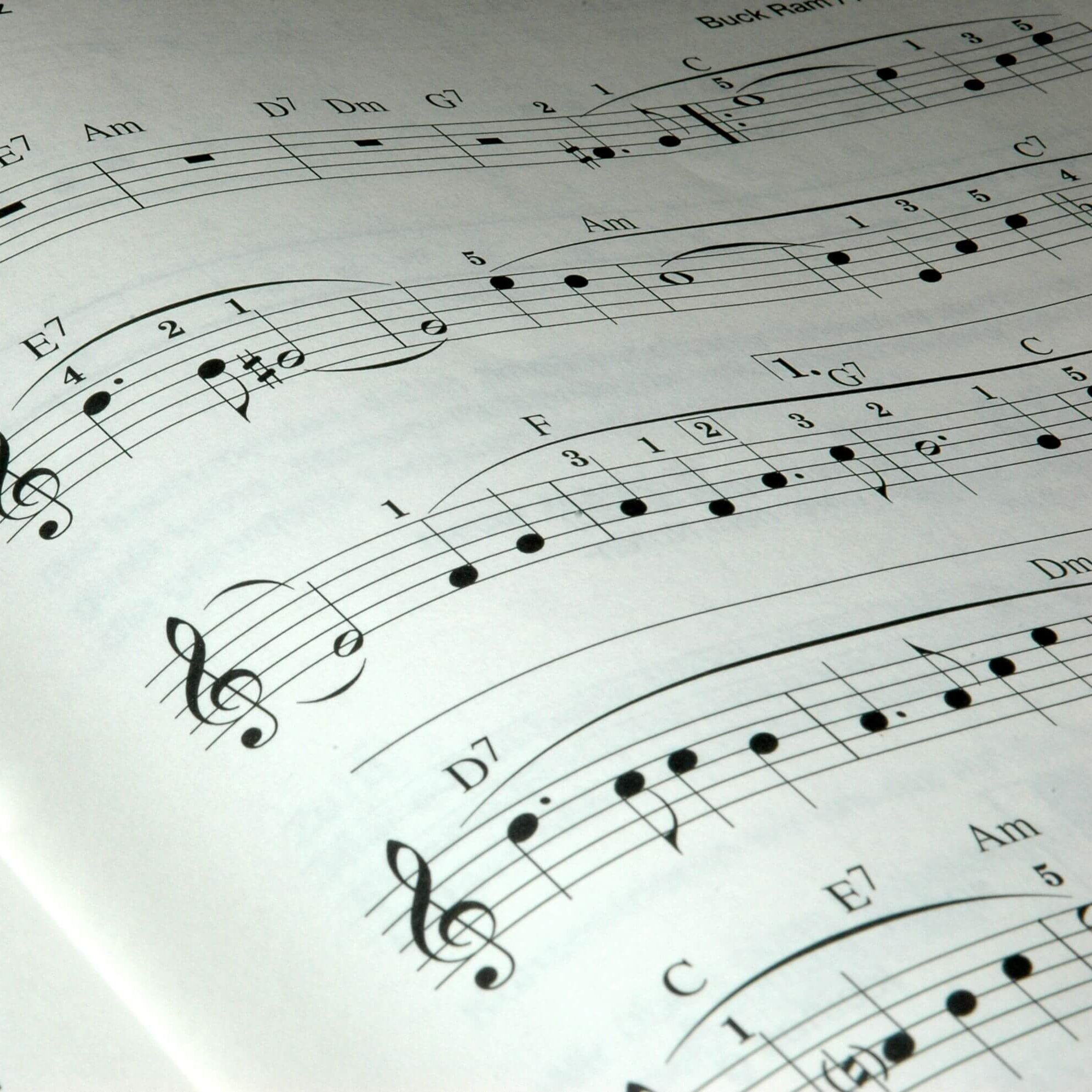 weboptimiert-Musiknoten-scaled-aspect-ratio-1-1